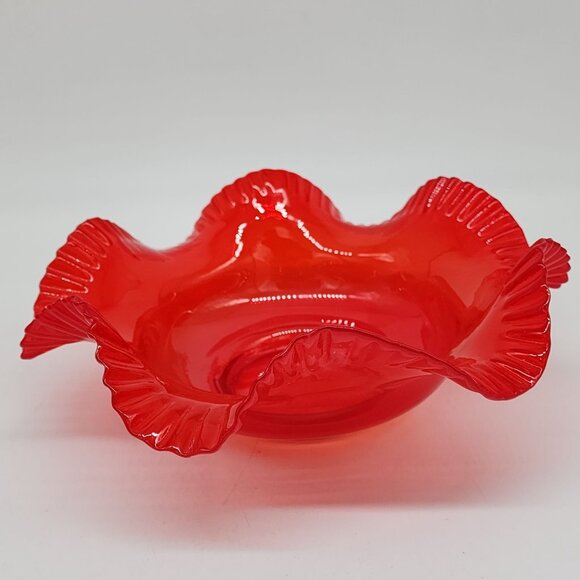 Victorian Antique Red Glass Bowl With Ruffled Edges Decorative Centerpiece - Picture 5 of 7
